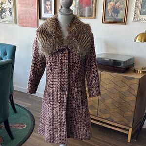 Elegant Brown Tweed Coat with Faux Fur Collar